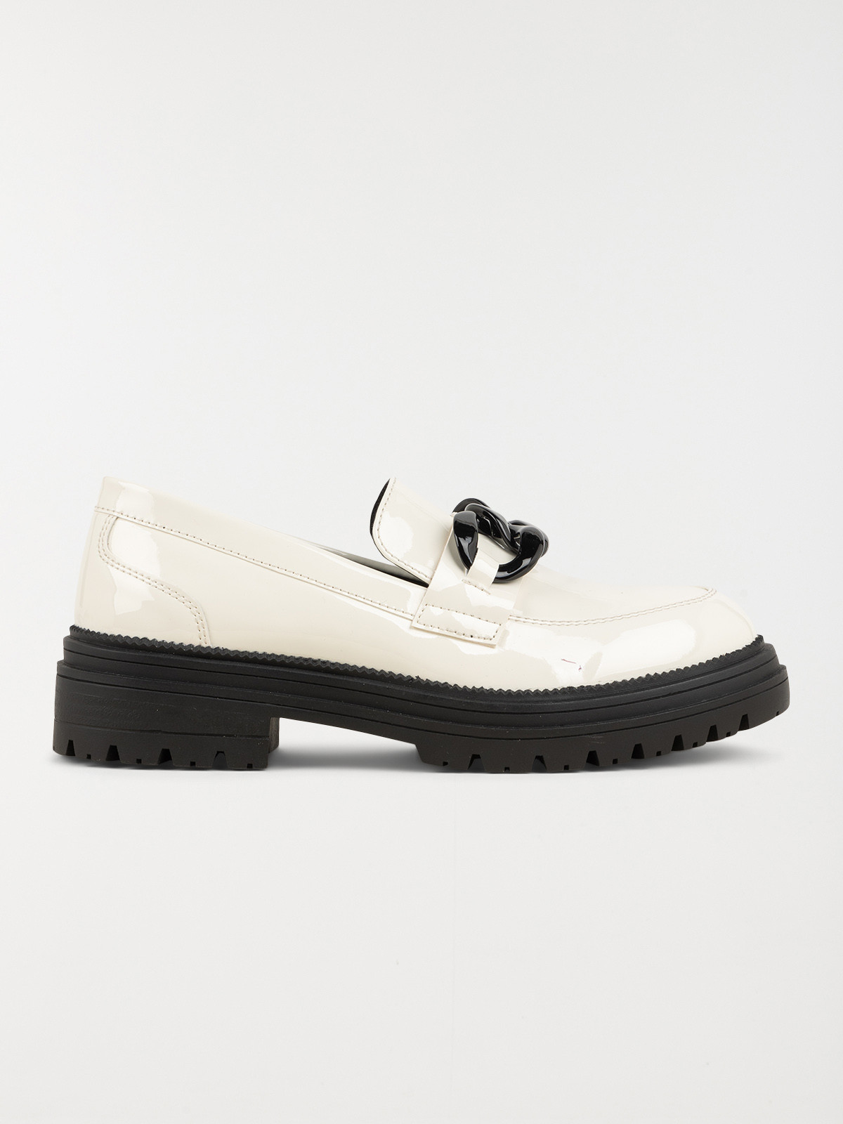 Mocassin beige talon femme (36-41) Mocassin beige talon femme (36-41)