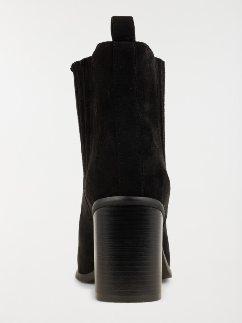 Bottines noires suédines...