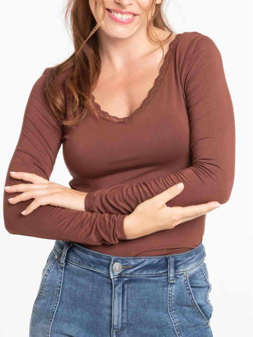 T-shirt col V dentelle...