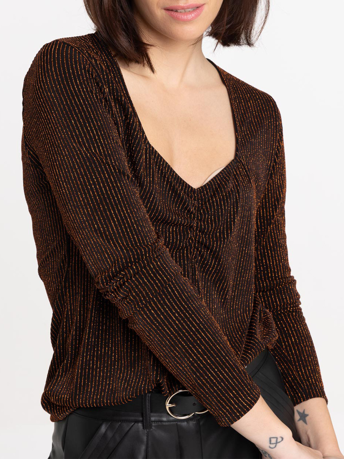 T-shirt femme col carré noir