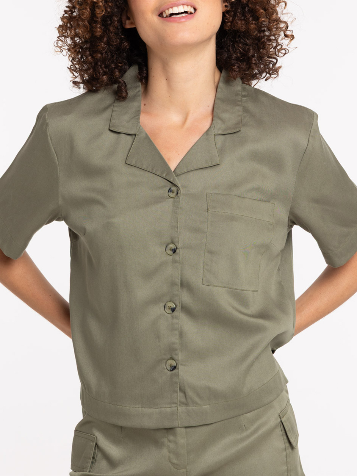 Chemisette poche poitrine femme