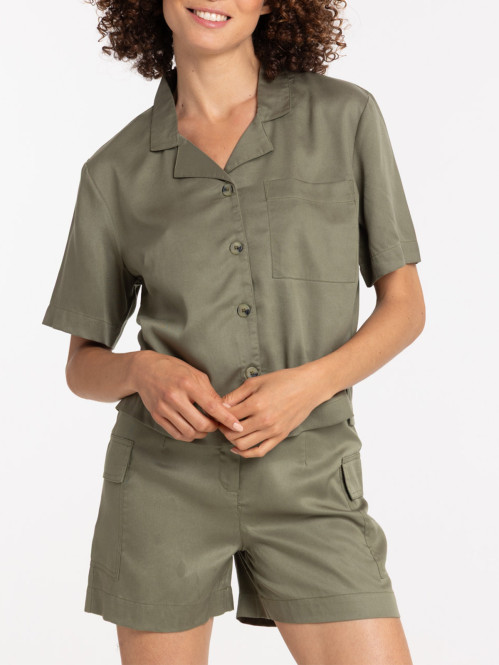 Chemisette poche poitrine...