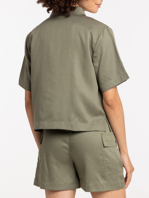 Chemisette poche poitrine...