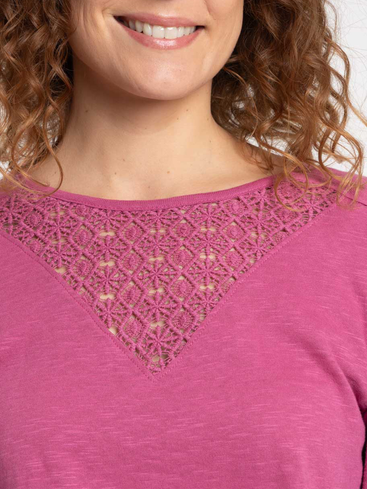 T-shirt aubergine dentelle macramé femme