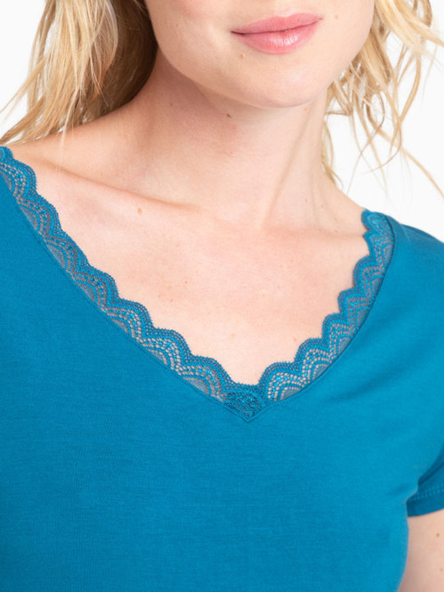 T-shirt col V dentelle bleu...
