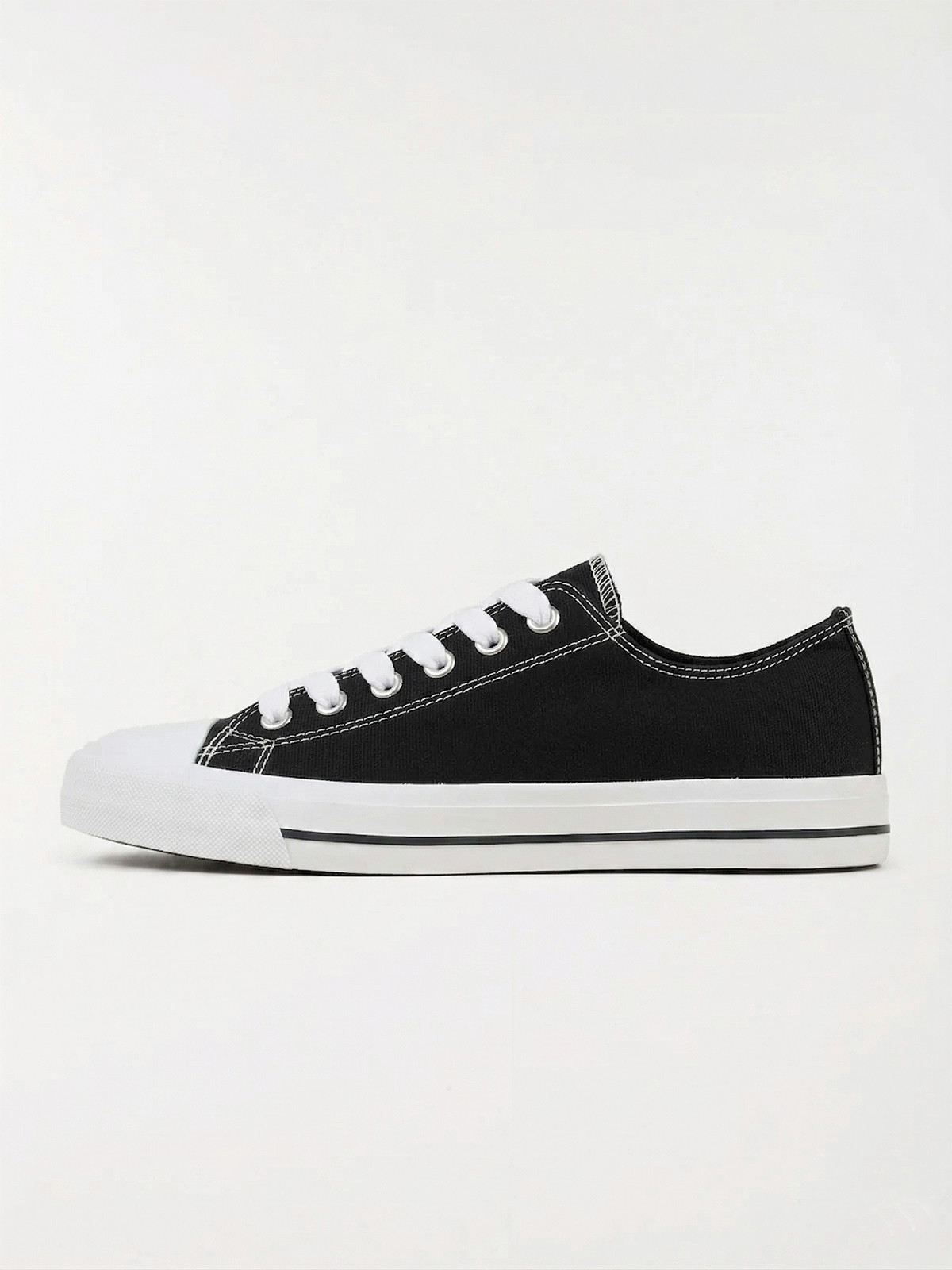 Tennis toile femme noire (36-41) Tennis toile femme noire (36-41)