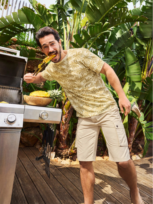 Tee-shirt motif feuille...