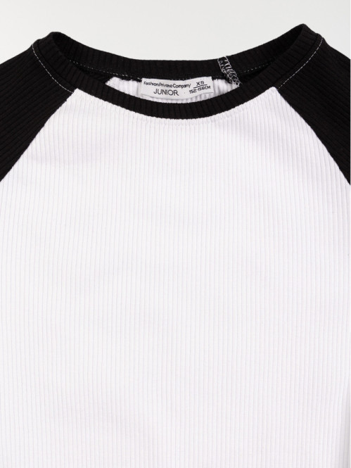 Tee-shirt blanc et noir...
