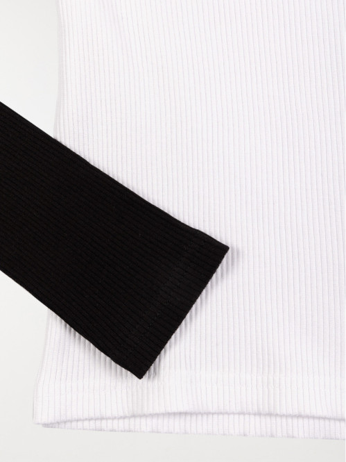 Tee-shirt blanc et noir...