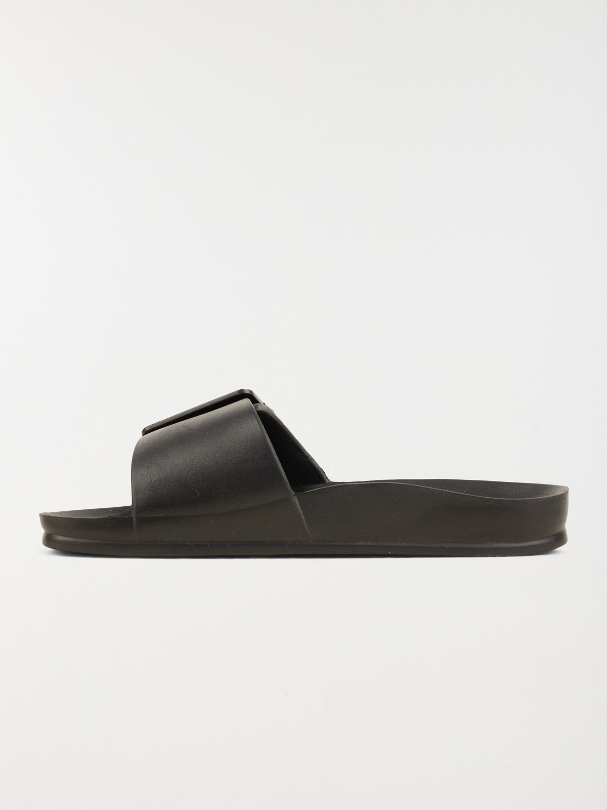Claquettes noires femme (36-41)