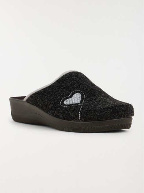 Chausson noir coeur brodé femme (36-41)