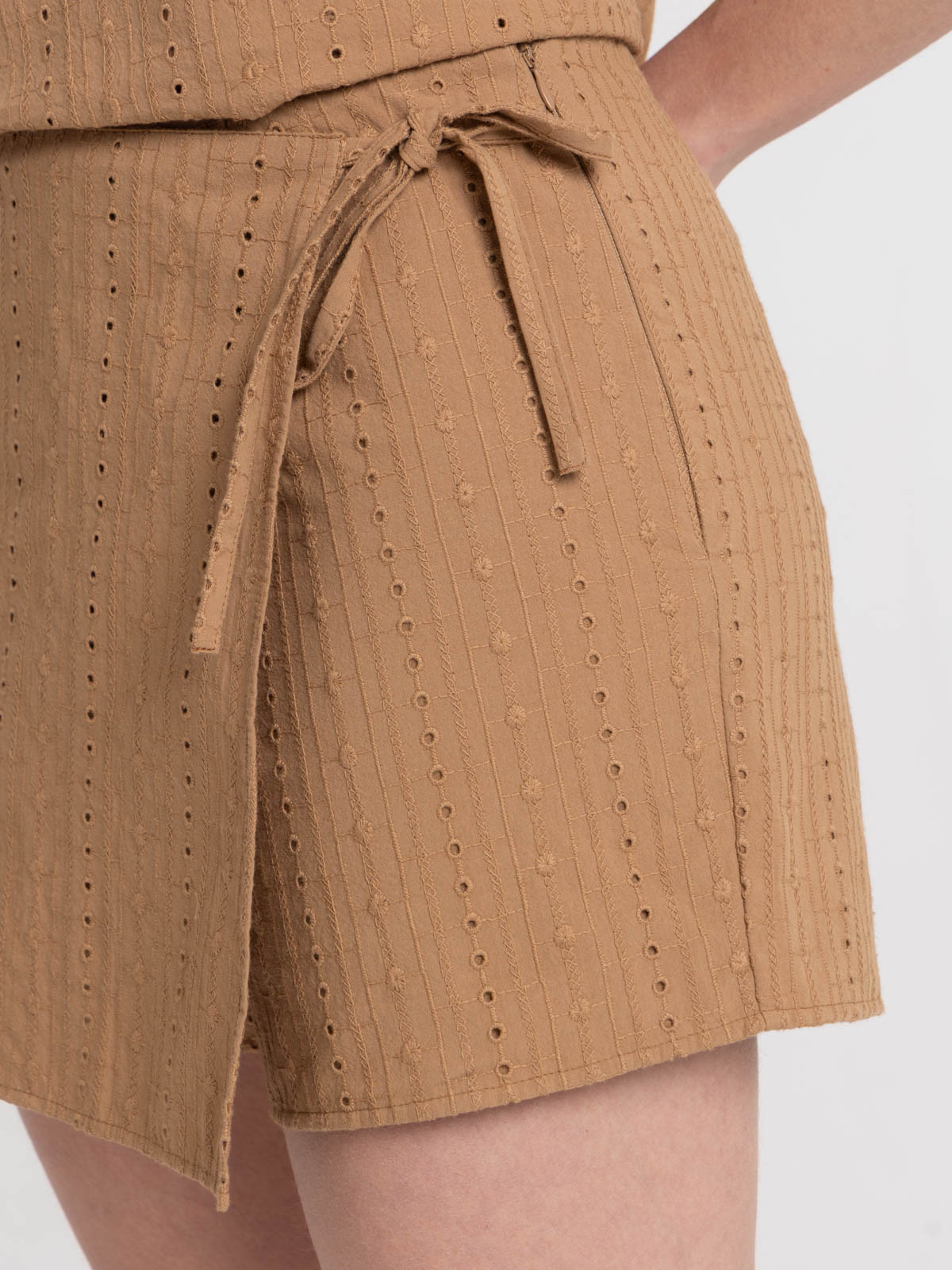 Jupe short nouée sur le devant femme Jupe short nouée sur le devant femme