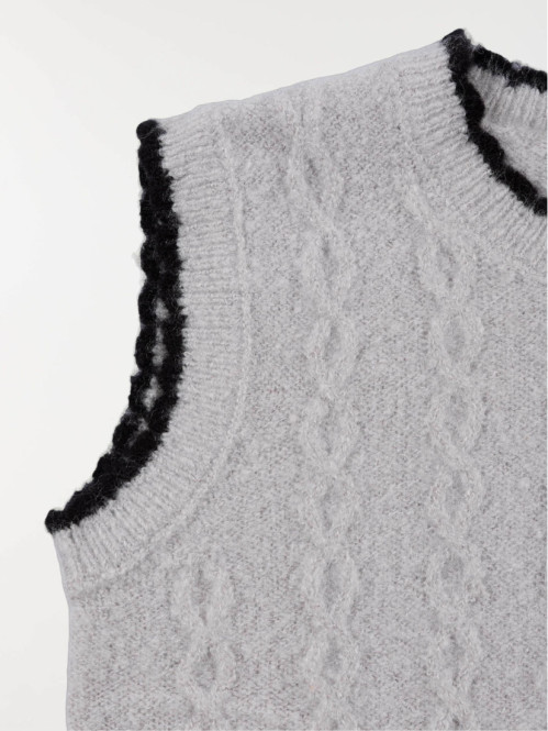 Pull col rond sans manches...