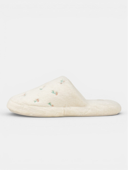 Chaussons cerises brodées...