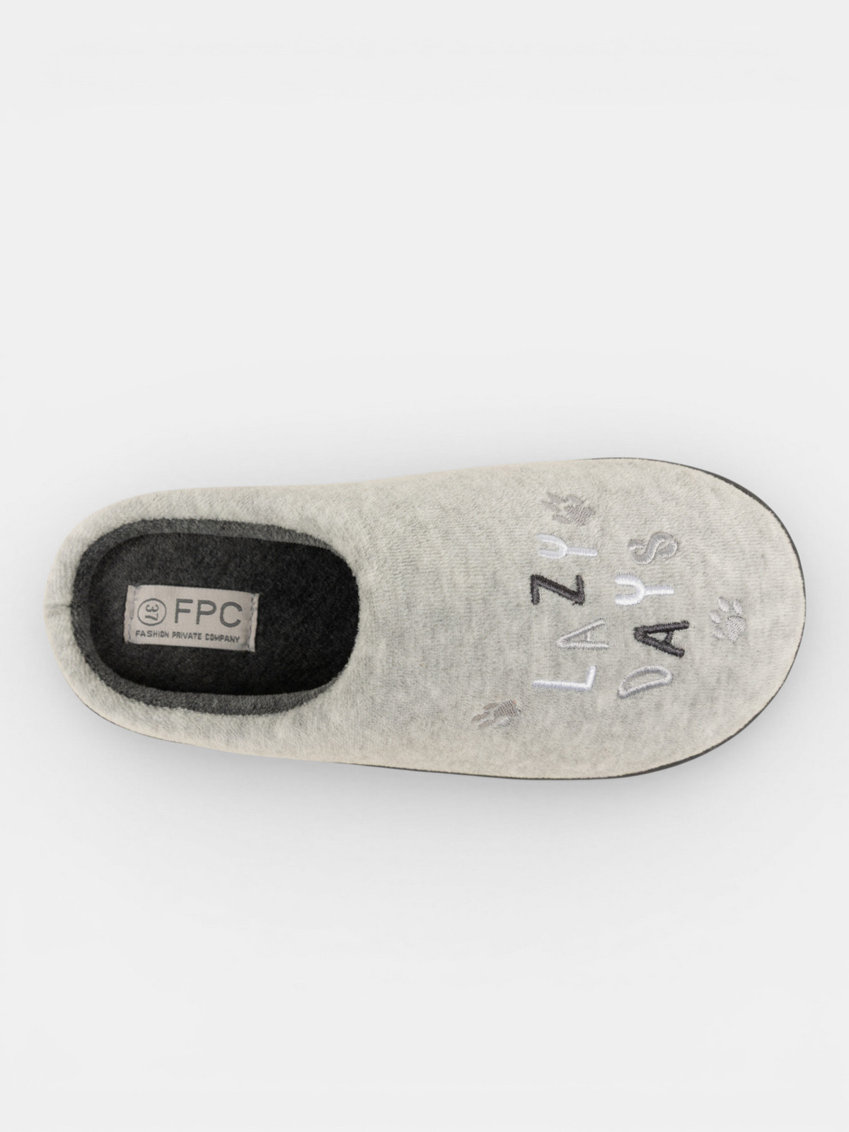 Chausson gris brodé (36-41)