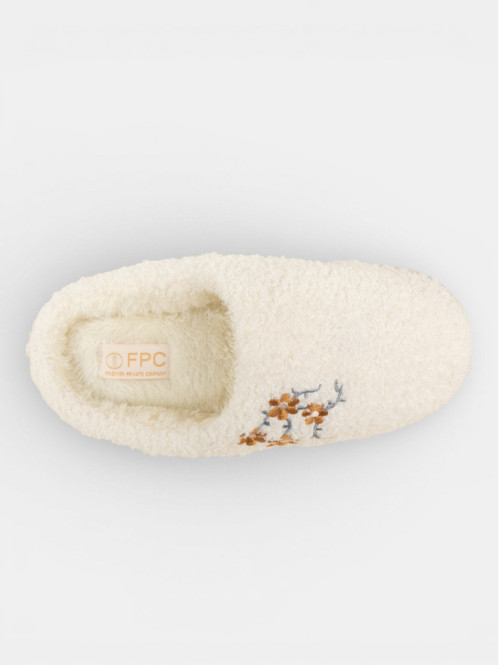 Chaussons fleurs brodées...