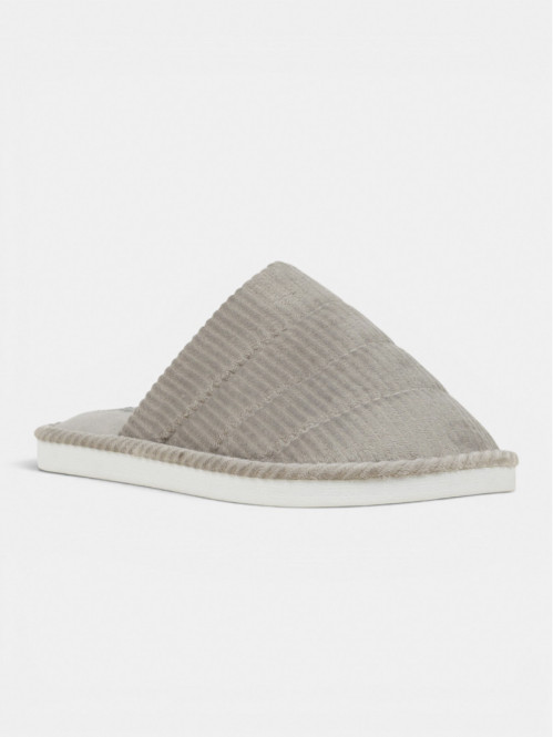 Chaussons gris velours...