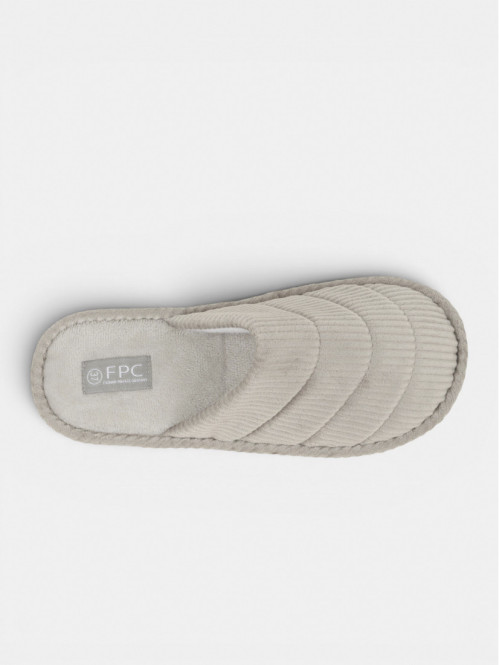 Chaussons gris velours...