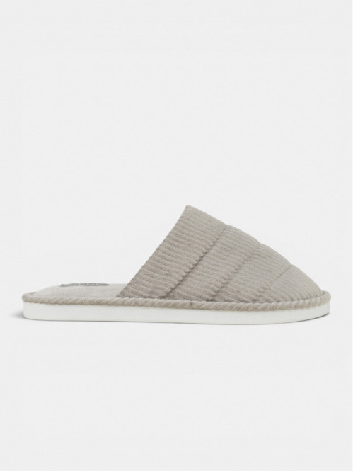 Chaussons gris velours...