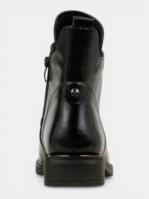 Bottines lacets noires...