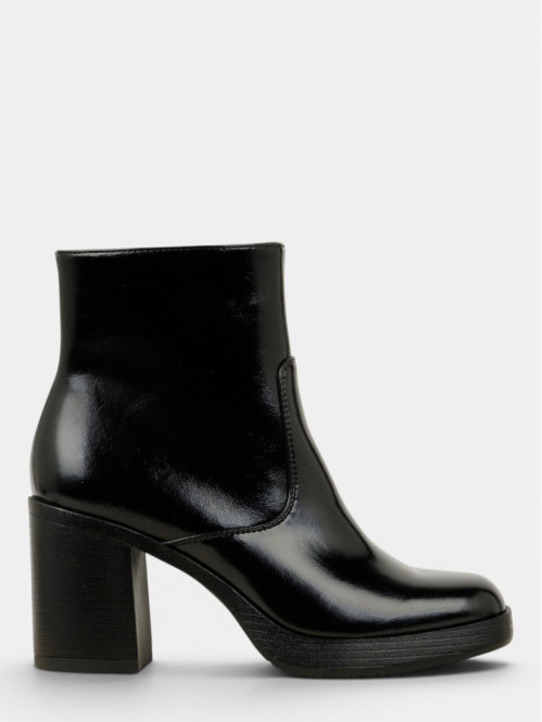 Bottines vernies noires...