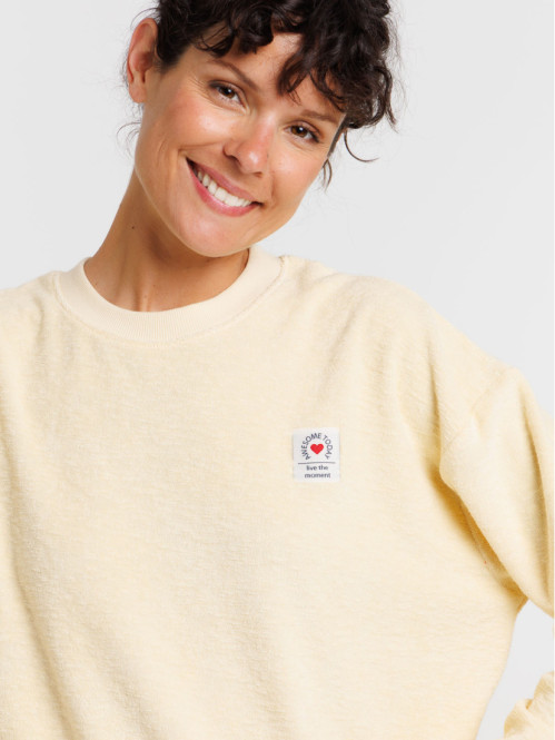 Sweat matière éponge...