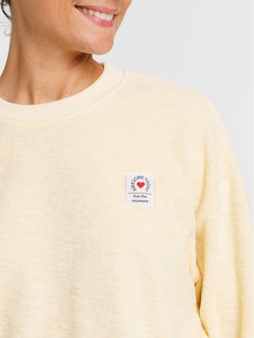 Sweat matière éponge...