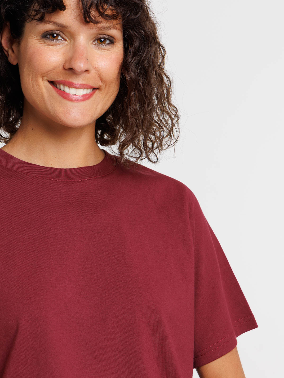 Tee-shirt uni large bordeaux foncé femme Tee-shirt uni large bordeaux foncé femme