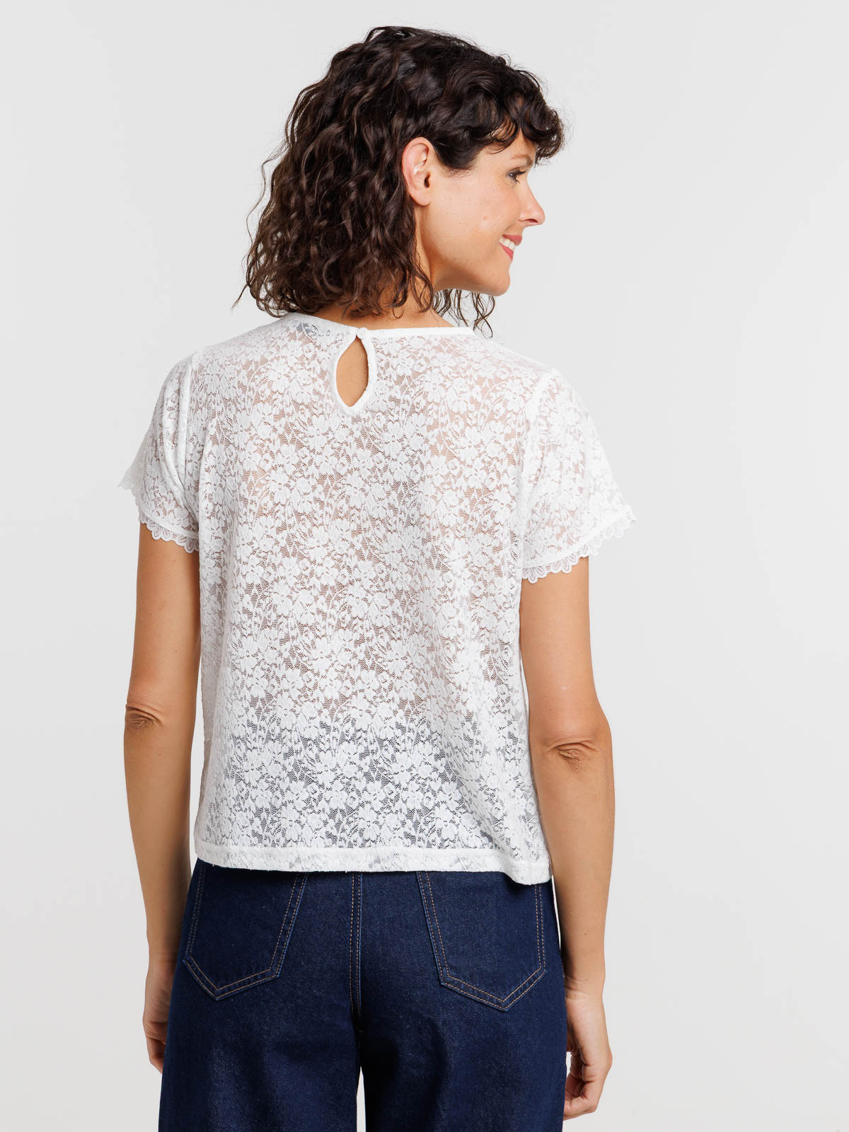 T-shirt dentelle écru femme T-shirt dentelle écru femme