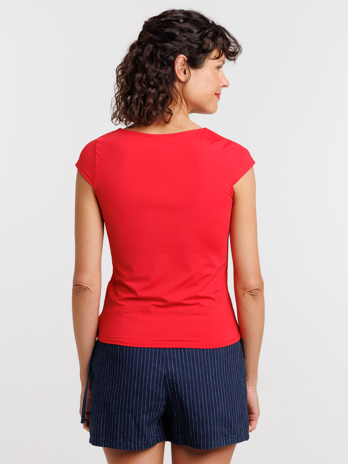 Tee-shirt col carré femme Tee-shirt col carré femme