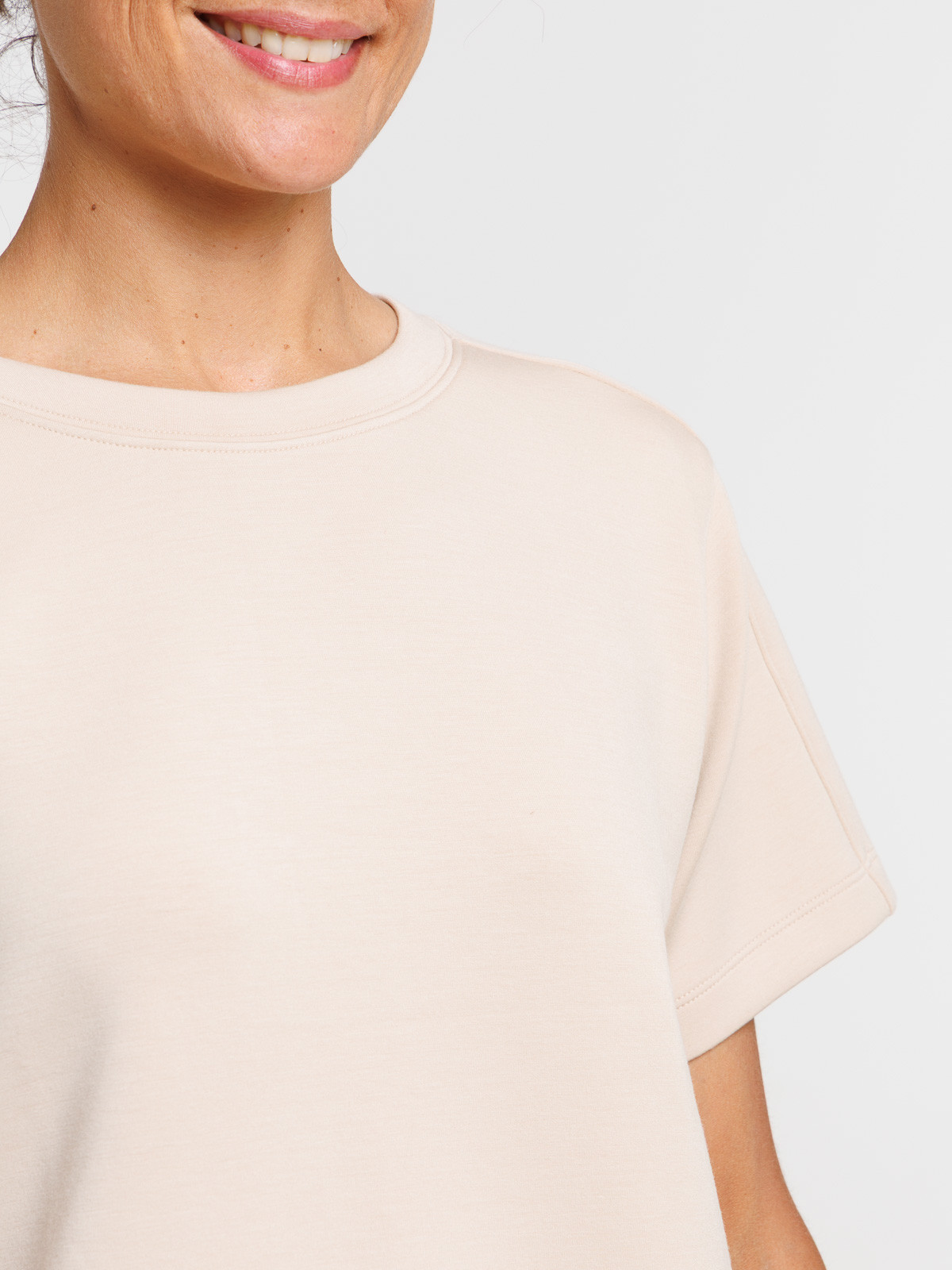 T-shirt beige uni scuba doux femme