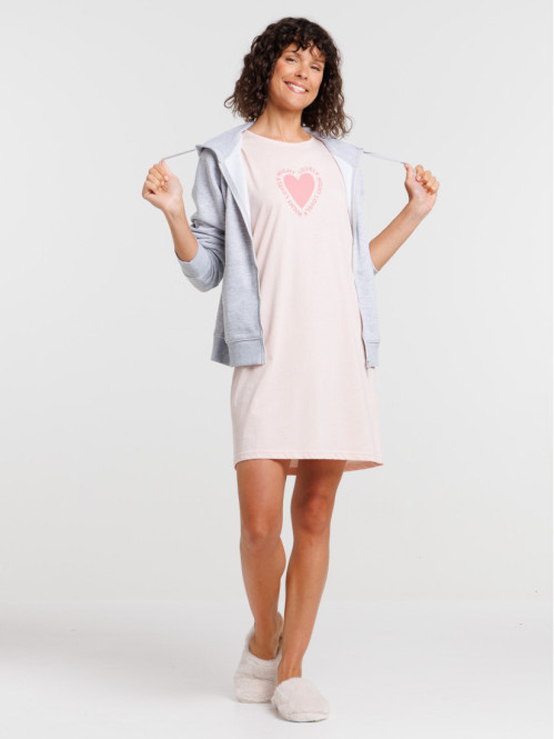Chemise de nuit motif coeur...