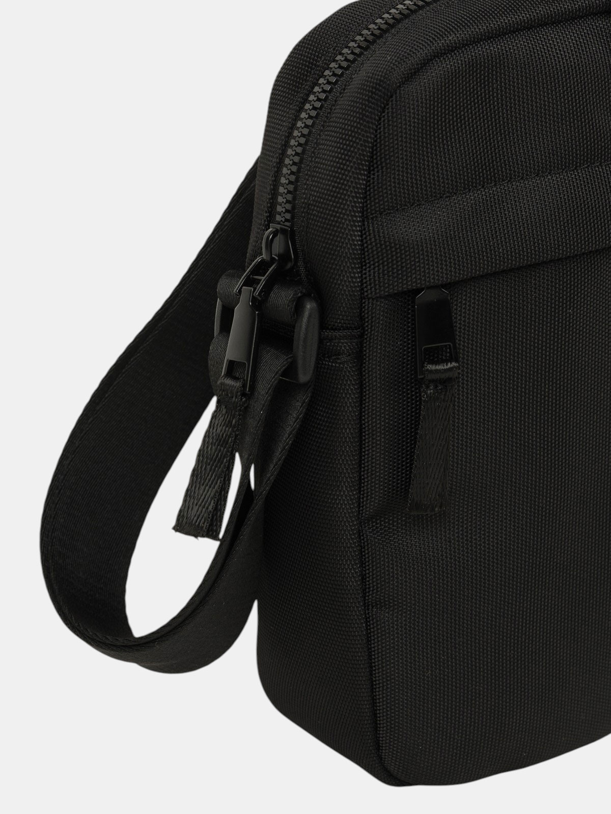 Pochette noire réglable homme Pochette noire réglable homme