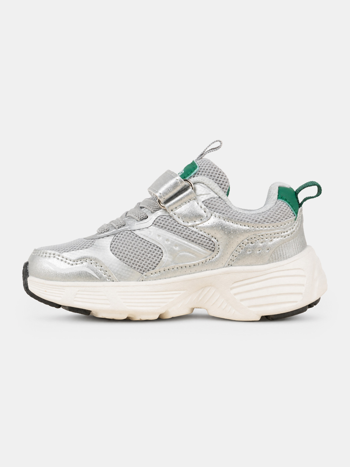 Paire de chaussures sport garçon (25-30) Paire de chaussures sport garçon (25-30)