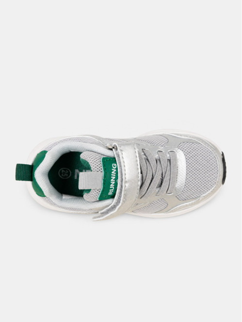 Paire de chaussures sport...