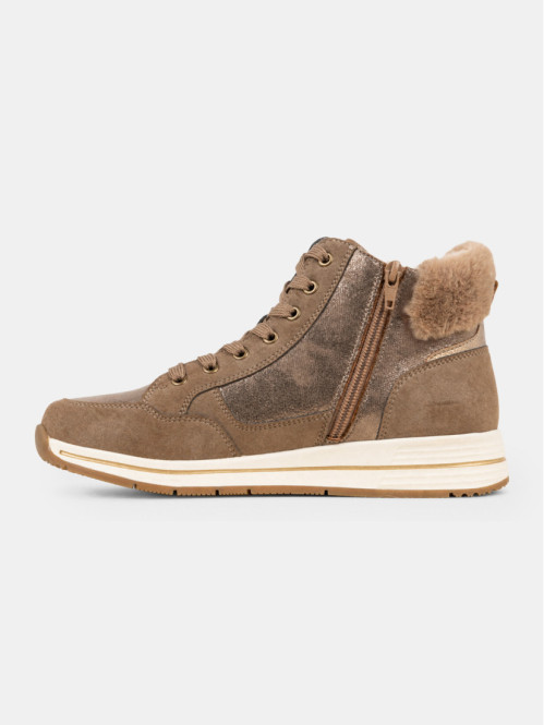 Chaussure montante taupe...