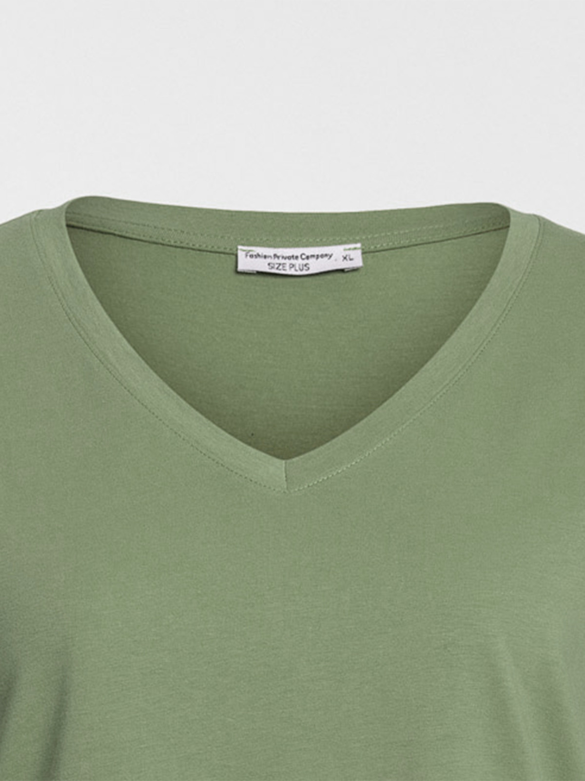 T-shirt col V glaise grande taille femme T-shirt col V glaise grande taille femme