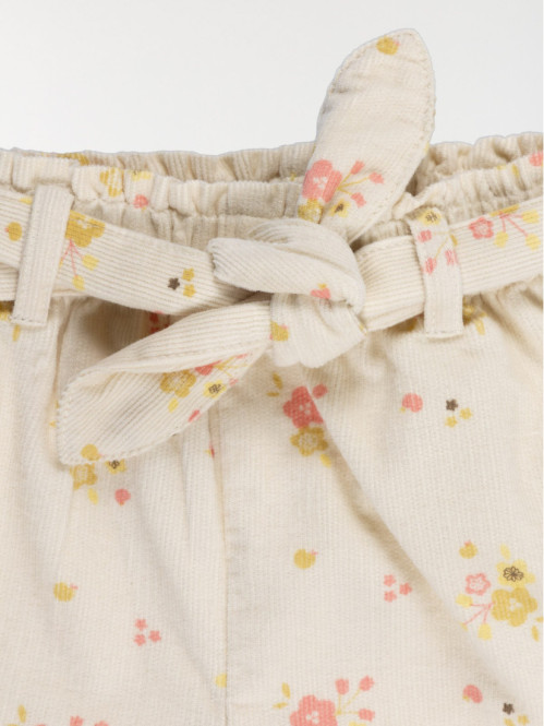 Short en velours fleuri...