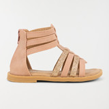 SANDALES & NUS PIEDS