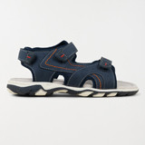 SANDALES & NUS PIEDS